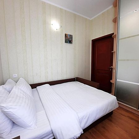 Двокімнатна Квартира В Центрі Біля Готелю Палаццо Мережа Alex Apartments Безконтакнте Заселення 24-7 Poltawa Exterior foto